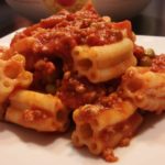 Pasta 5 buchi al ragù