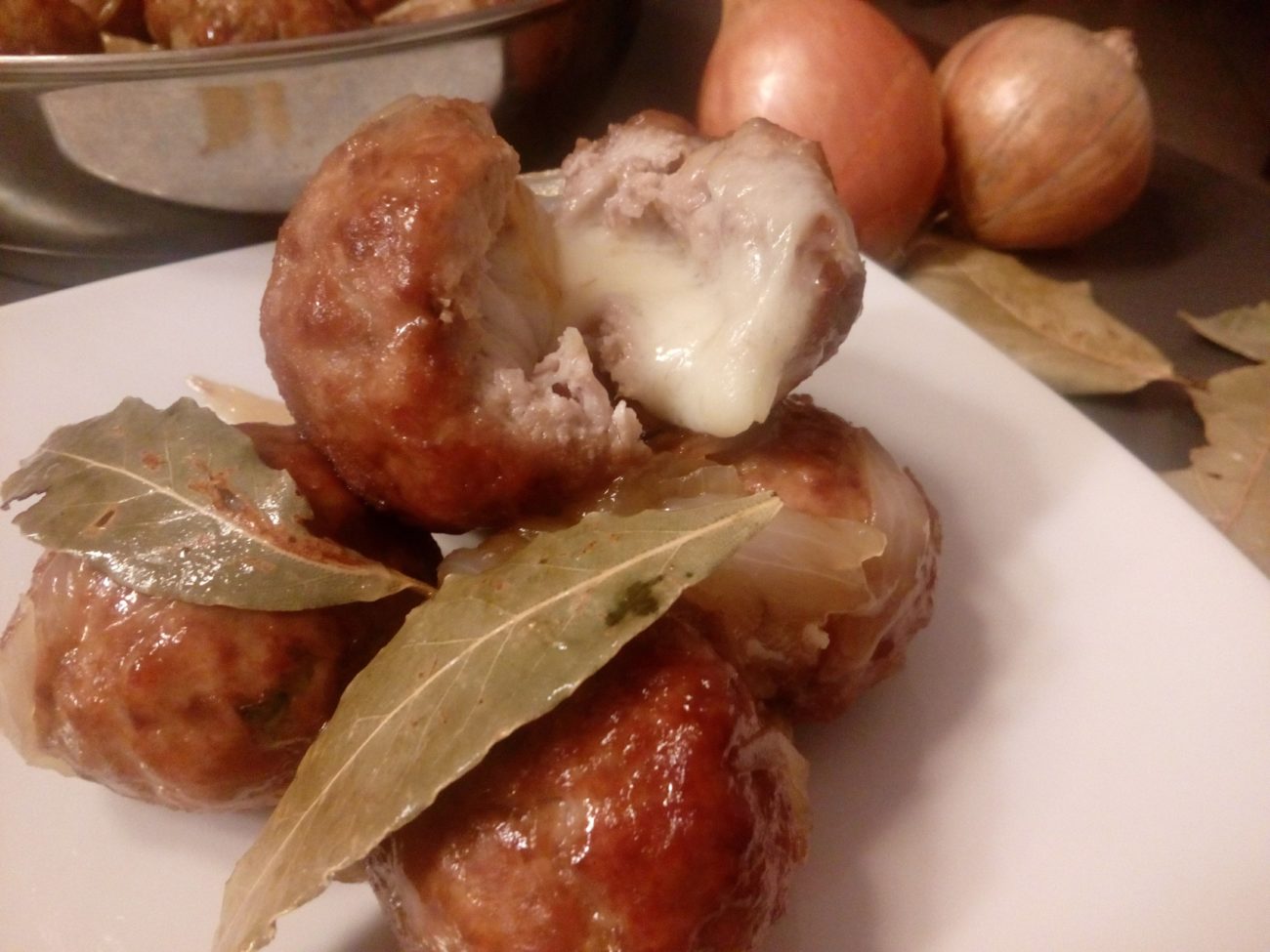 Polpette con cuore filante in agrodolce