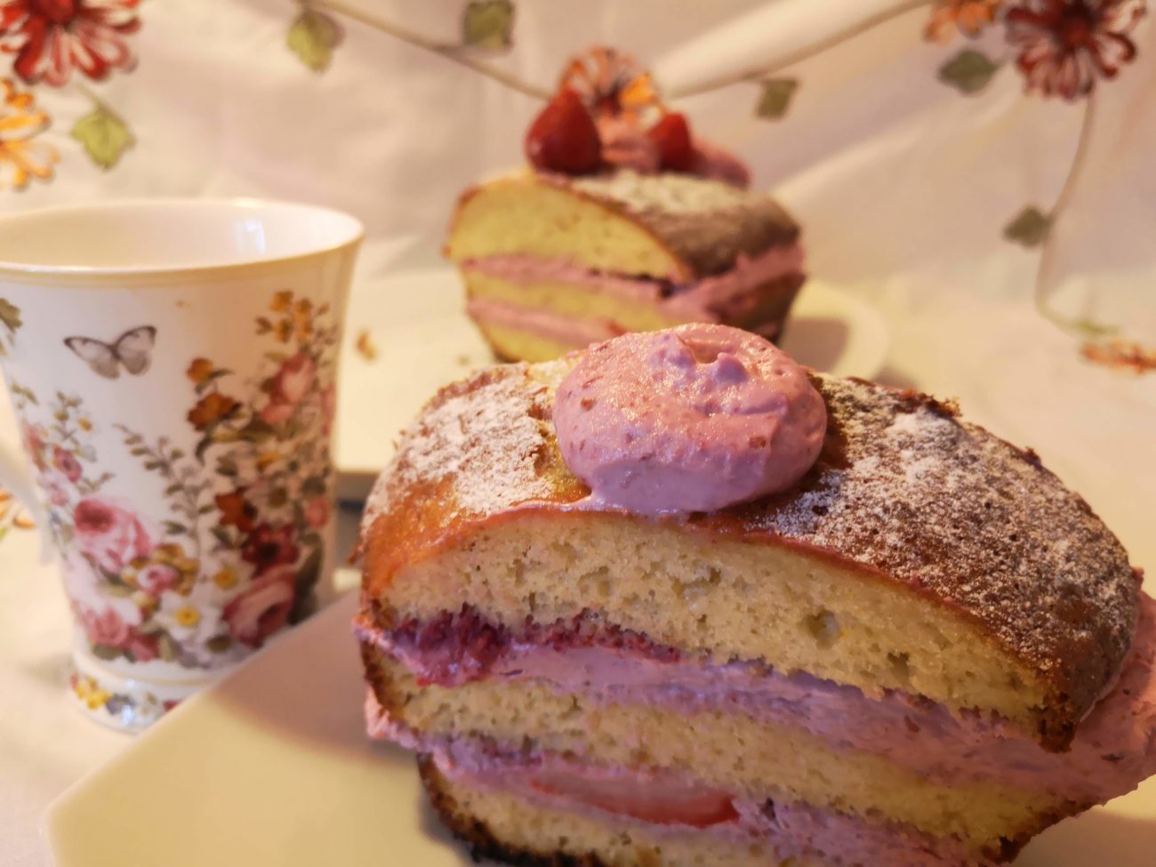 Plumcake al latticello con crema ai gelsi