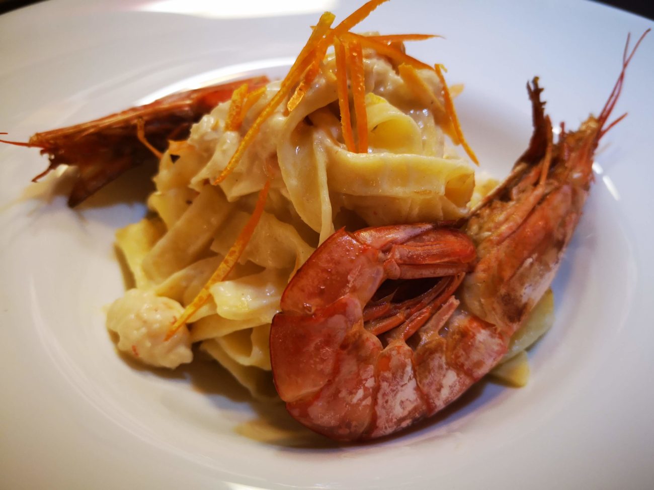 Tagliatelle all'arancia e gamberoni