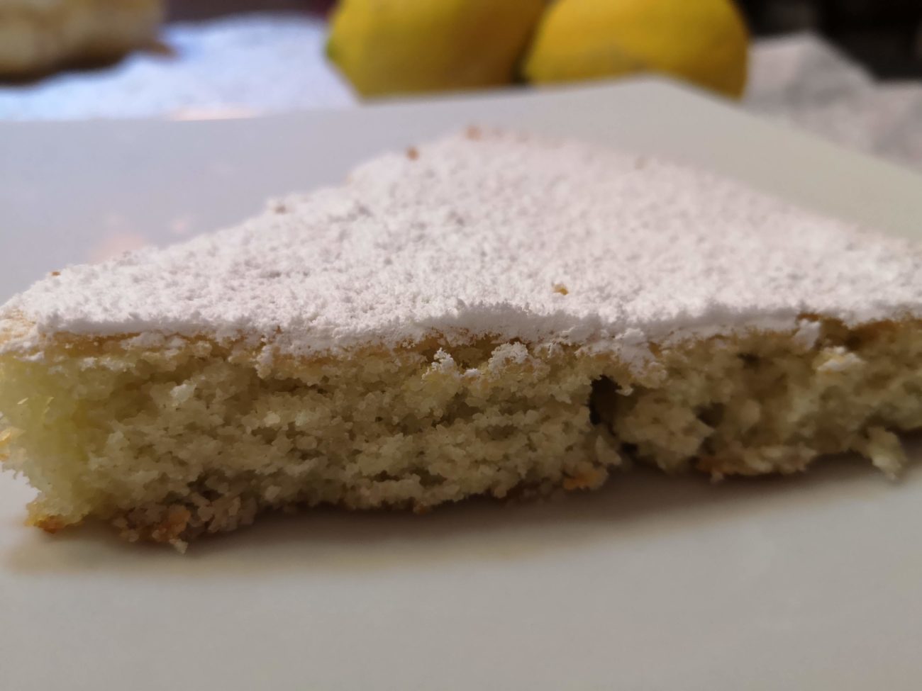 Torta tenerina alle mandorle e rum