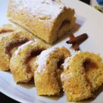 Tronchetto ripieno di composta di mela e cannella