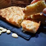 Quadrotti di frolla con crema di mandorle