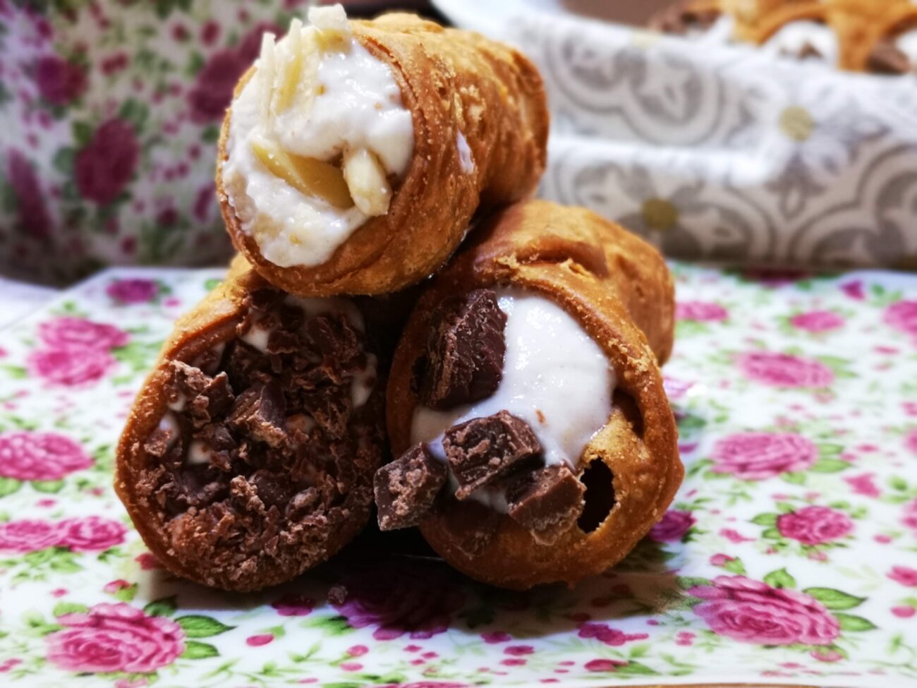 Cannoli con crema di ricotta