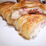 Rotolo di sfoglia al prosciutto e mozzarella