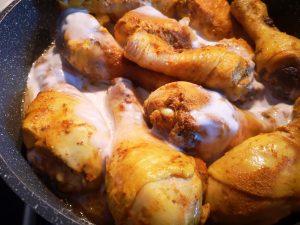 Pollo speziato e latte di cocco