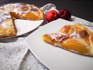 Sfogliata di pesche sciroppate: ricetta di Giordana