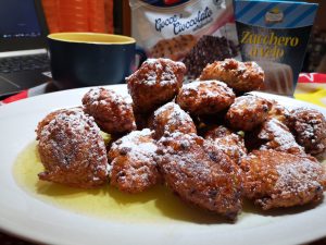 Frittelle di riso e gocce di cioccolato