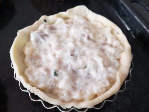 Crostatine di sfoglia grano cotto e salsiccia