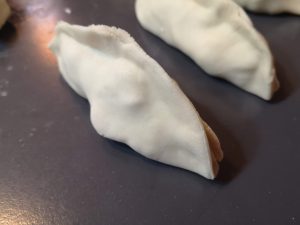 Gyoza cinesi con verdure e gamberoni