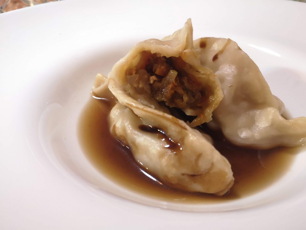 Gyoza cinesi con verdure e gamberoni