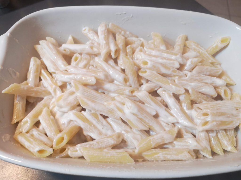 Pasta con il cavolfiore e ricotta al forno