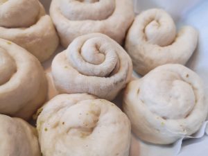 Torta di rose al pistacchio