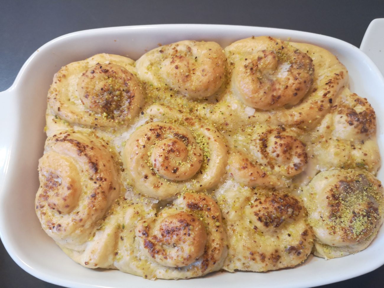 Torta di rose al pistacchio