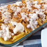 Pasticcio al forno con salsiccia e cavolfiore