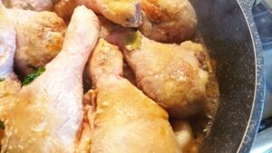 Pollo alla cacciatora in coccio