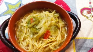 Pasta e lattuga: ricetta siciliana