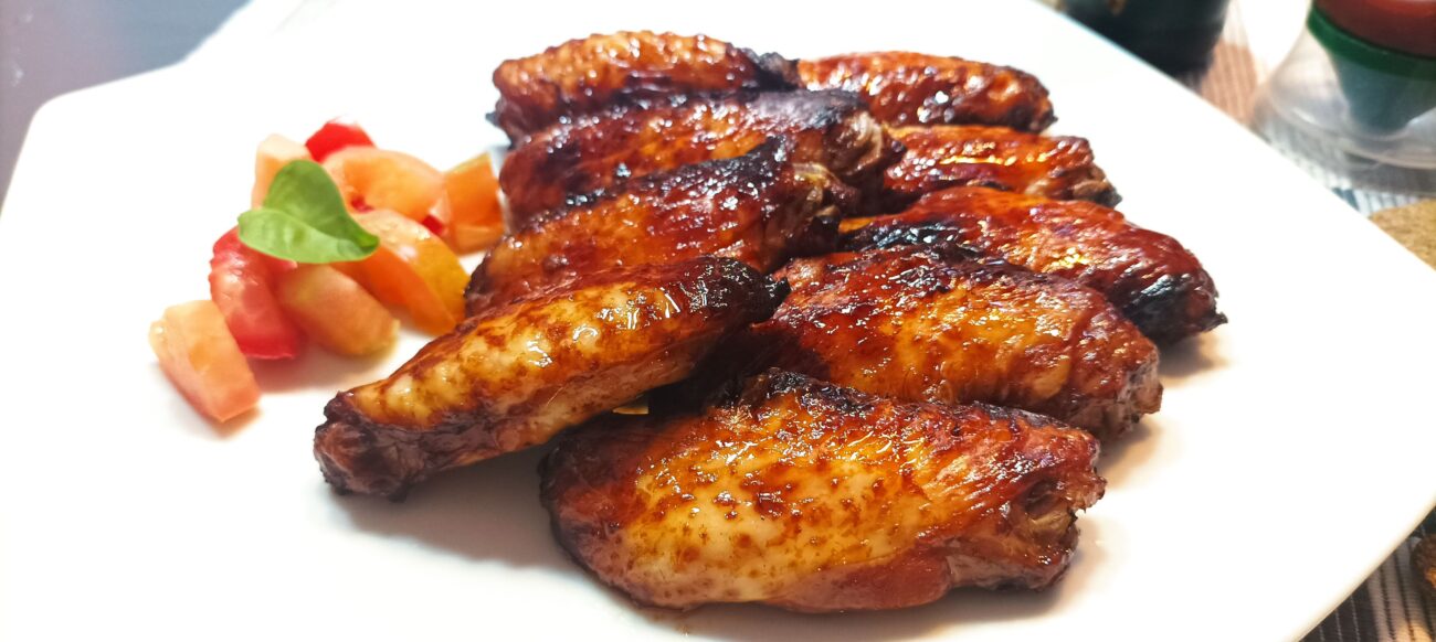 Alette di pollo alla salsa barbeque