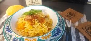 Farfalle con zucca e guanciale